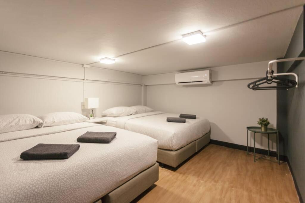 S1 Large Duplex Silom 3 Beds, Full Kitchen Wifi Lägenhet Bangkok Exteriör bild